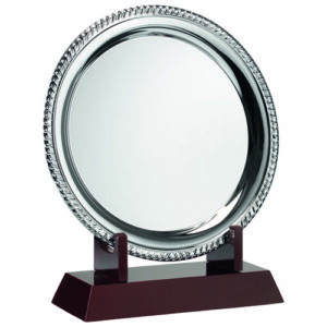 SILVER PLATED 'ROPE' SALVER (8") ON WOODEN STAND - 9.5in